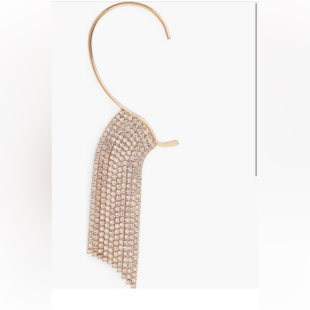 Open Edit
Single Rhinestone Fringe
Ear Cuff